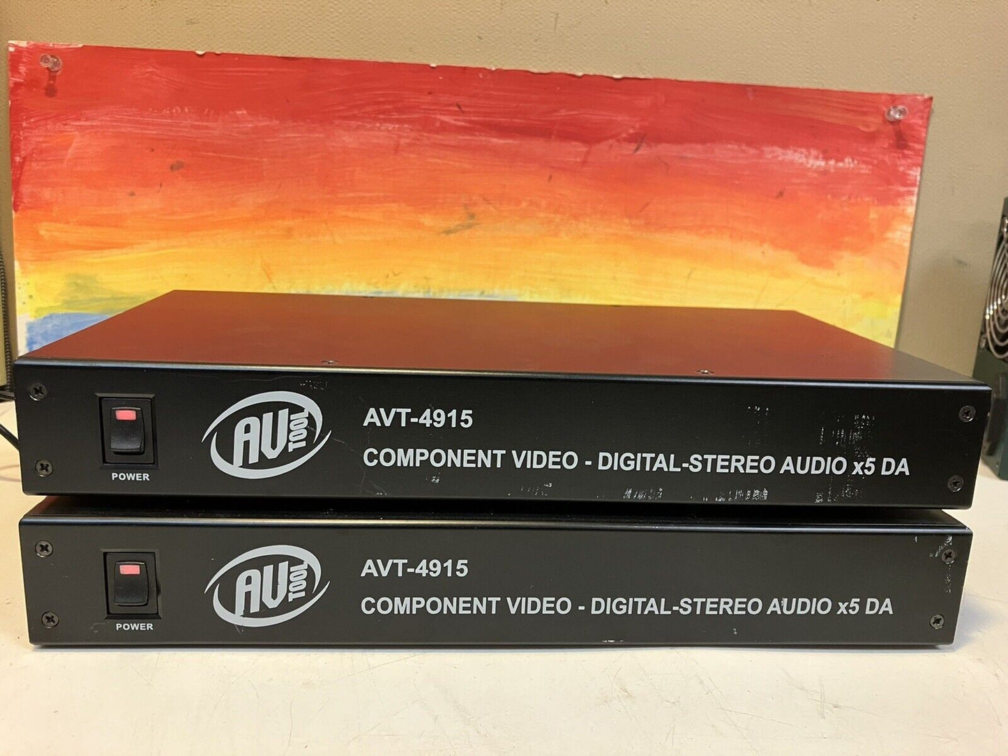 ~AV TOOL AVT-4915 HDTV Component Video Stereo Audio x5 DA Distribution Amplifier