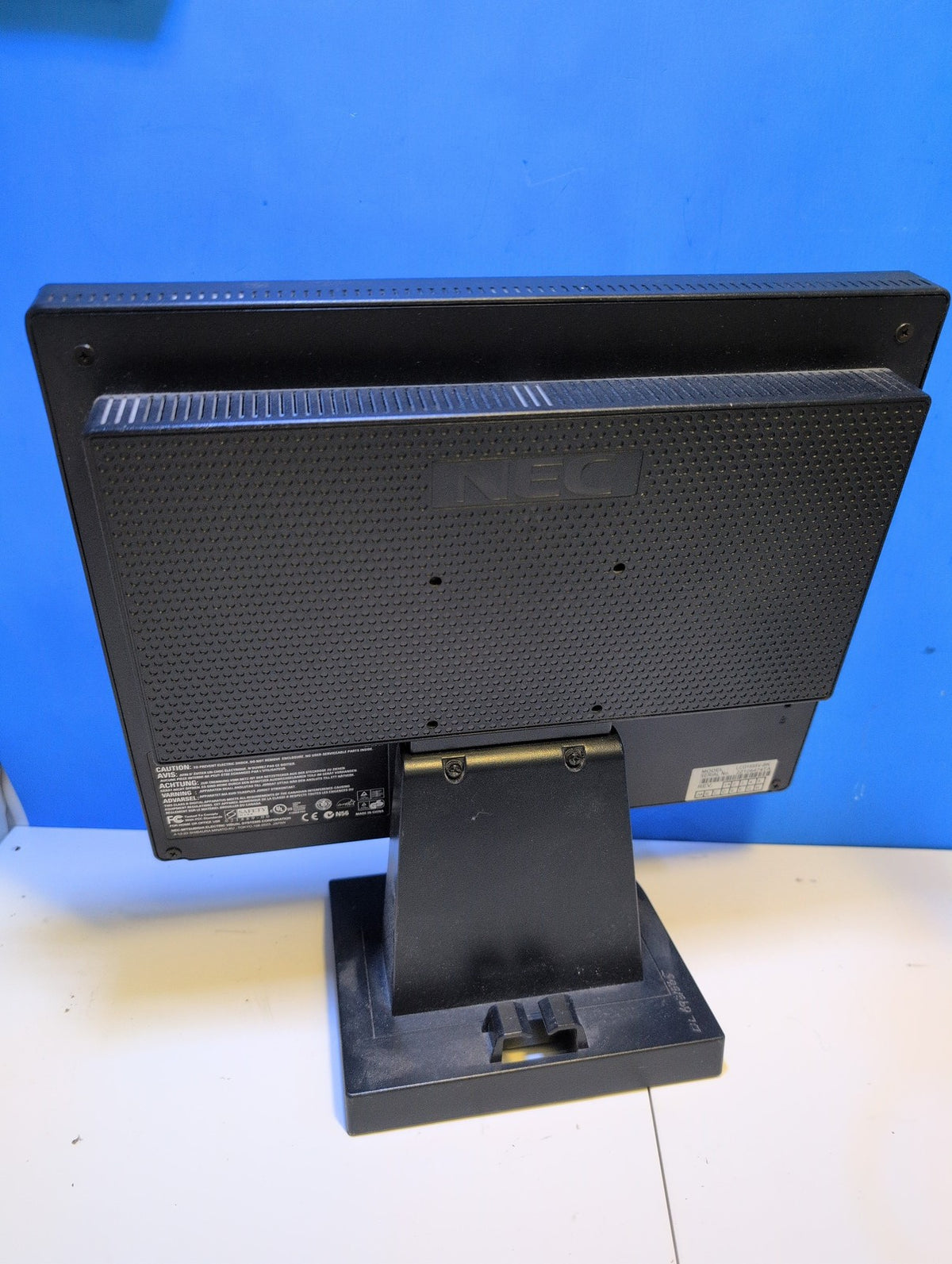 🎸 NEC MultiSync LCD1555V-BK 15 inch LCD Monitor VGA D-Sub Display Black
