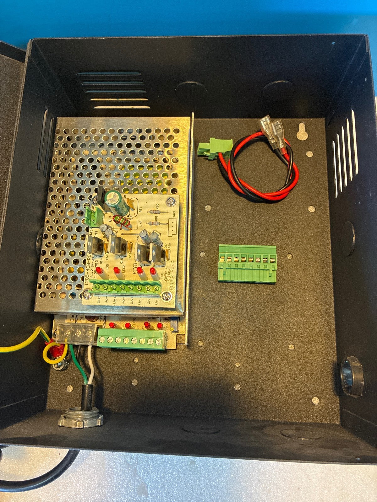 🔥 Inaxsys SW1205-8CB 12VDC 5.5A 8-Output Fused Access Control Power Supply