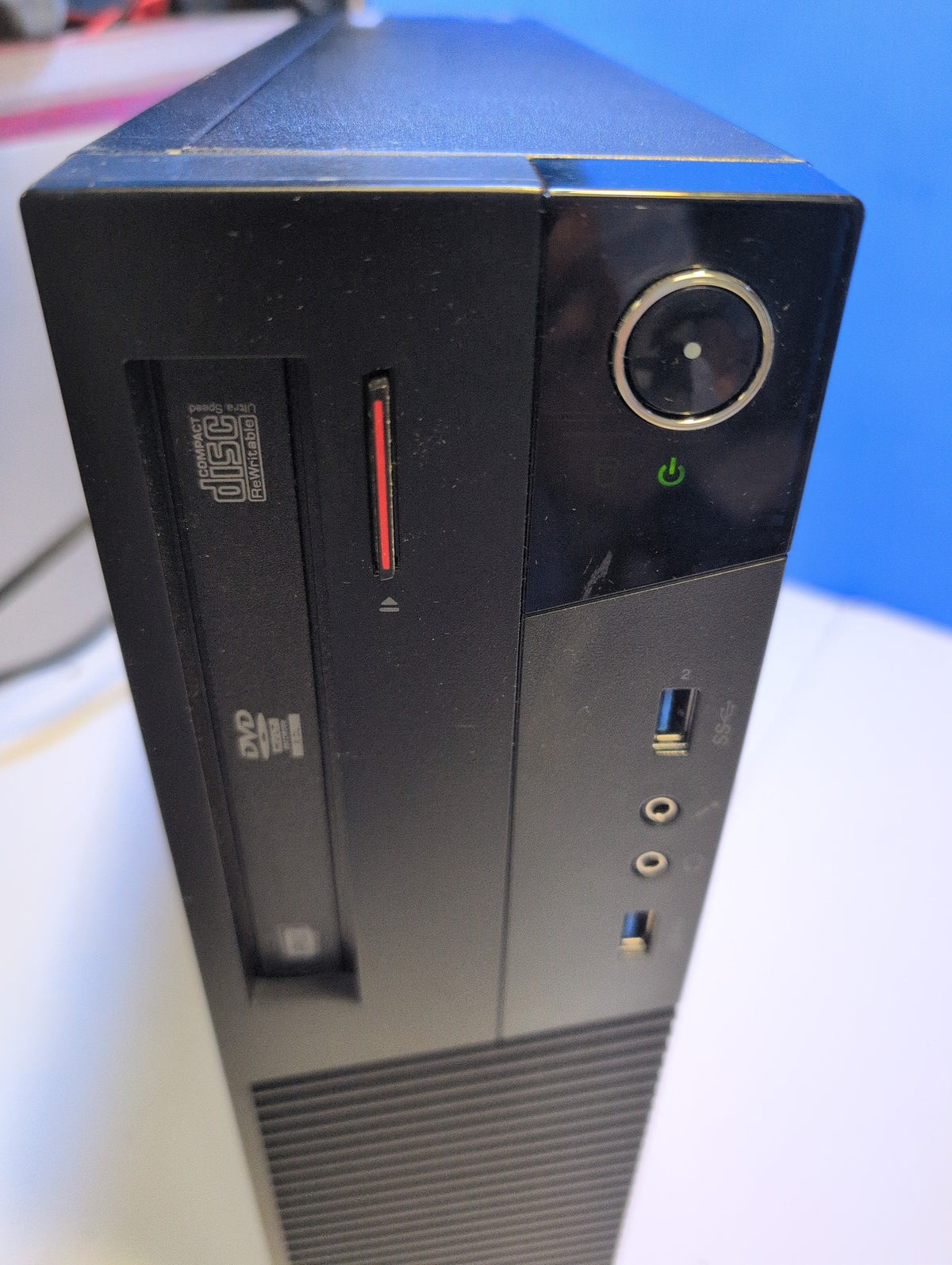 🎸 Lenovo ThinkCentre M83 10AM000VUS SFF Desktop i5-4590 16GB 120GB SSD Win10