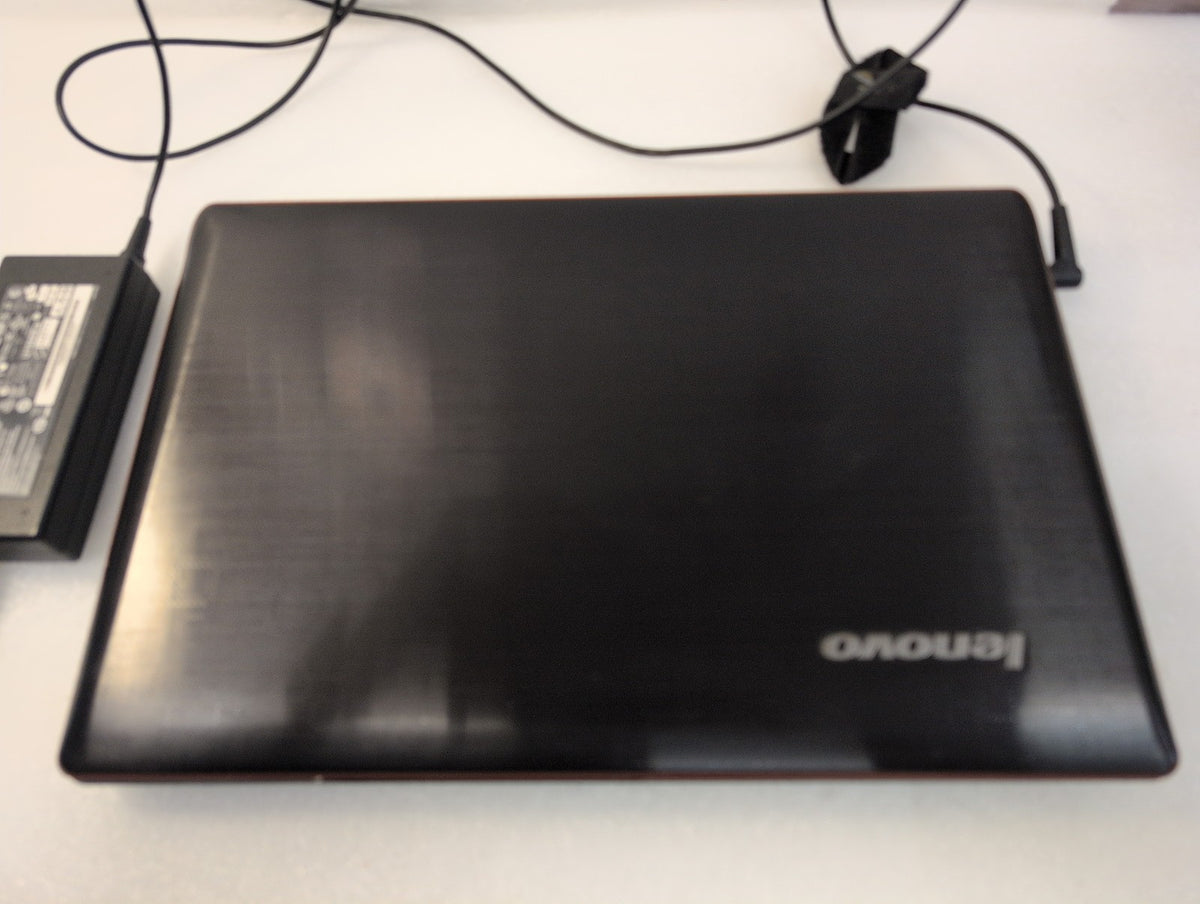🎸 Lenovo IdeaPad Y570 15.6" Laptop i7-2670QM CPU/4GB/750GB HDD/WINXP  (READ)