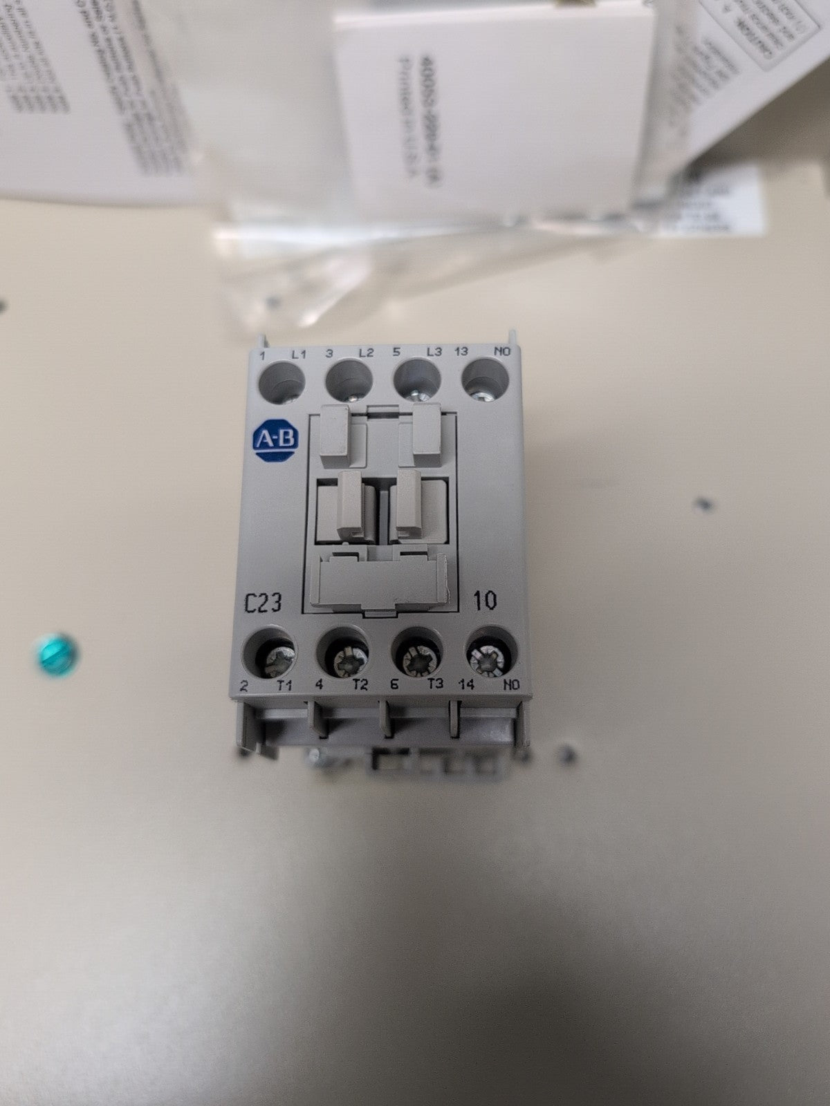 Unused Allen Bradley ENCLOSED STARTER IP42 Series A 109-C23ADXXX-T 100-C23*10 -