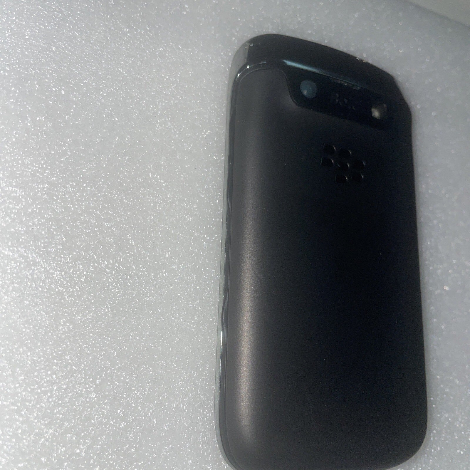 (Nice)  BLACKBERRY BOLD 9790 8G cell phone (carrier: BELL)