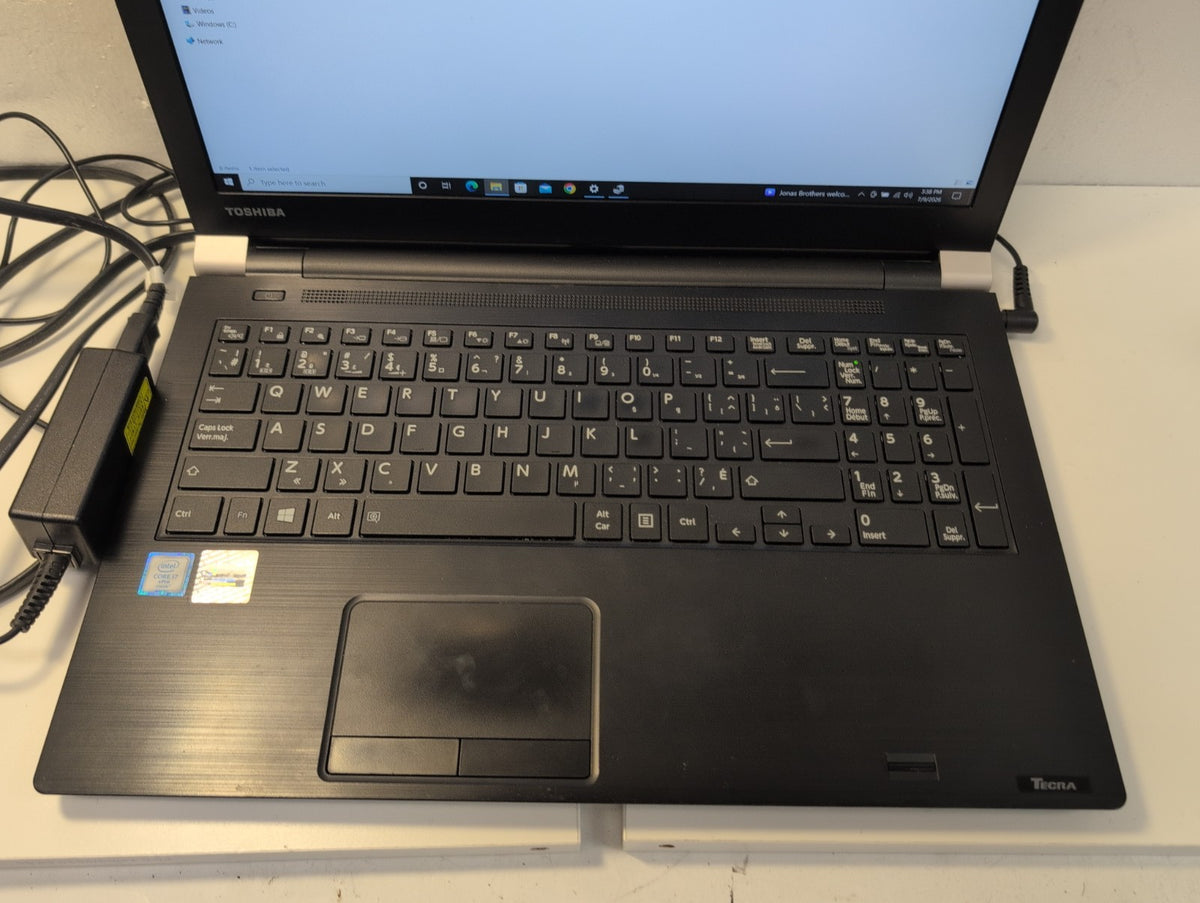 🎸 Toshiba Tecra A50-C 15.6" Laptop i7-6600U /8GB RAM /500GB HDD/Windows10 Pro