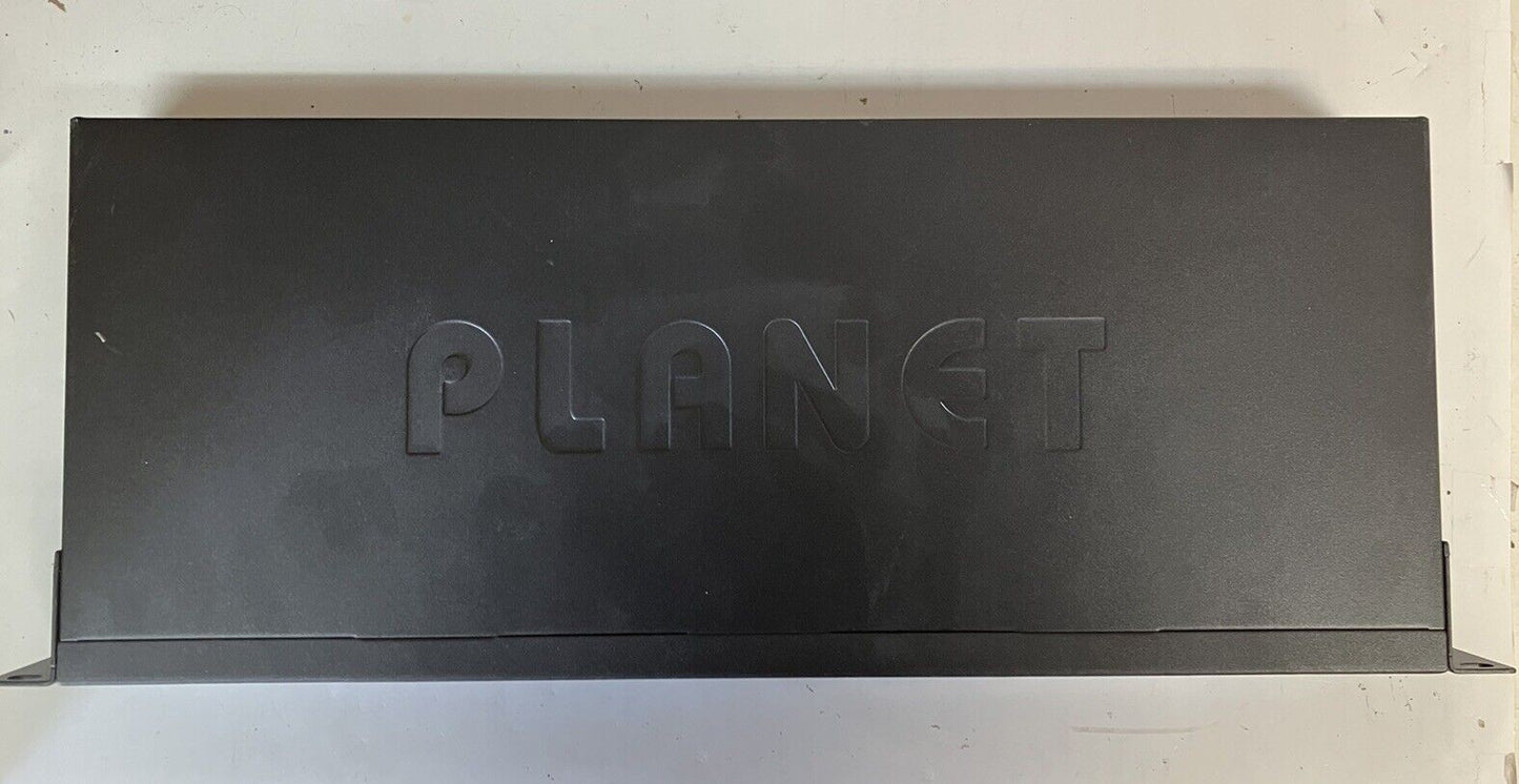 ~ Planet Technology GSW-2401 Gigabit Ethernet Switch 24-Port 10/100/1000Mbps