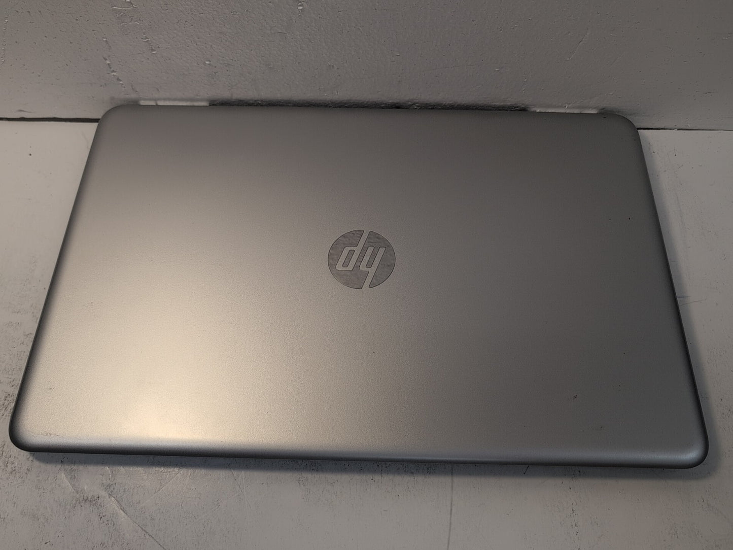 🔥(AS IS, READ) HP Pavilion 15-au043ca i7 Laptop 15.6"/ i7-6500U/NO RAM/NO SSD -