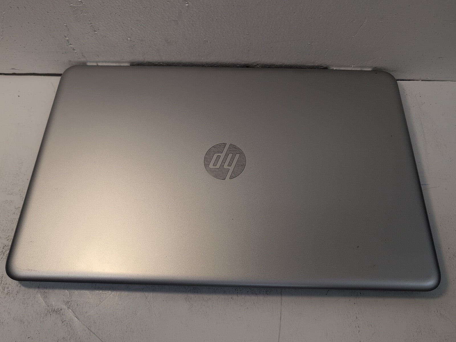 🔥(AS IS, READ) HP Pavilion 15-au043ca i7 Laptop 15.6"/ i7-6500U/NO RAM/NO SSD -