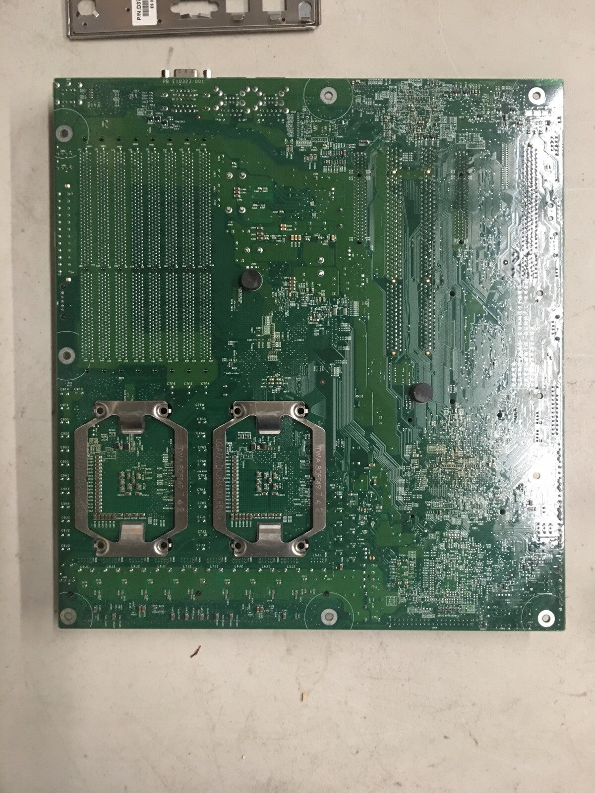 ~ Intel S5000VSA DA0T75MB6H0 PBA E11011-101 System Board with E5310 CPU & I/O