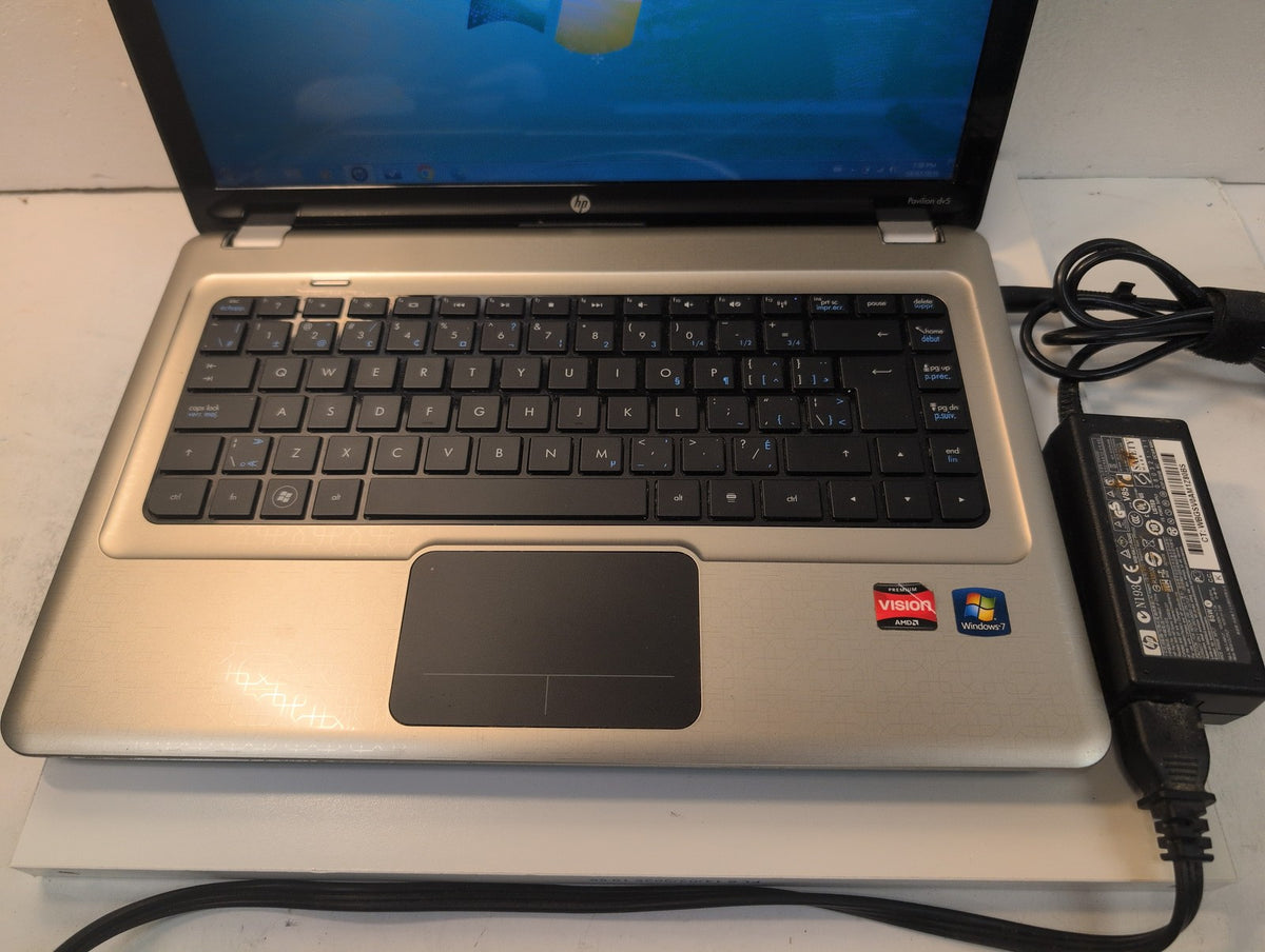 HP Pavilion dv5 Notebook 14" AMD Turion II P540/4GB RAM /500GB HDD/ Win 7 -