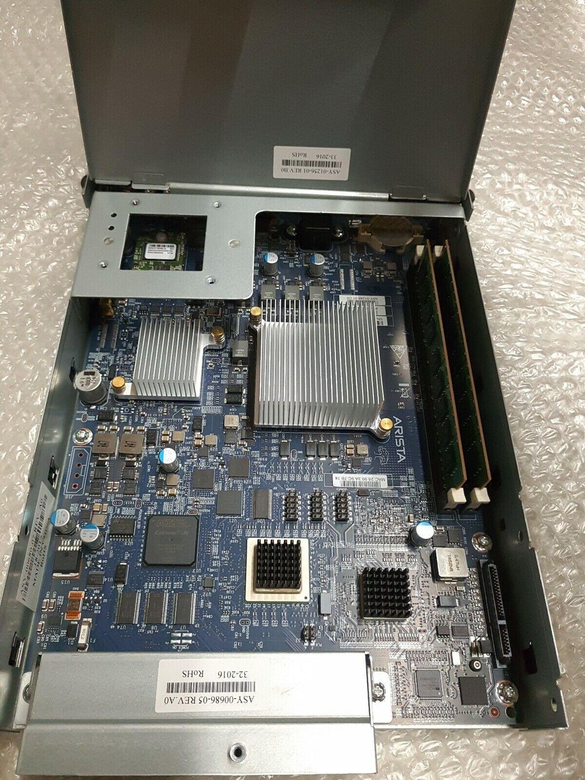 - Arista DCS-7300-SUP 105-572-014 Supervisor Module (w/16G RAM)for 7300  Chassis