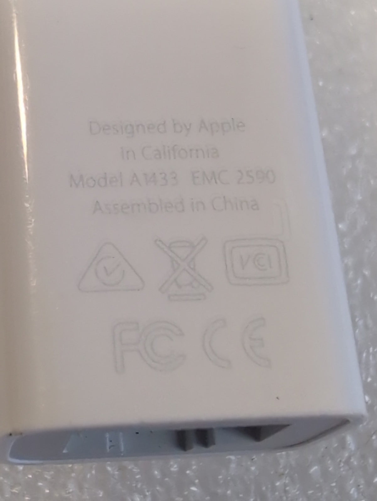 🎸 Apple Thunderbolt to Gigabit Ethernet Adapter A1433 EMC 2590 White RJ45