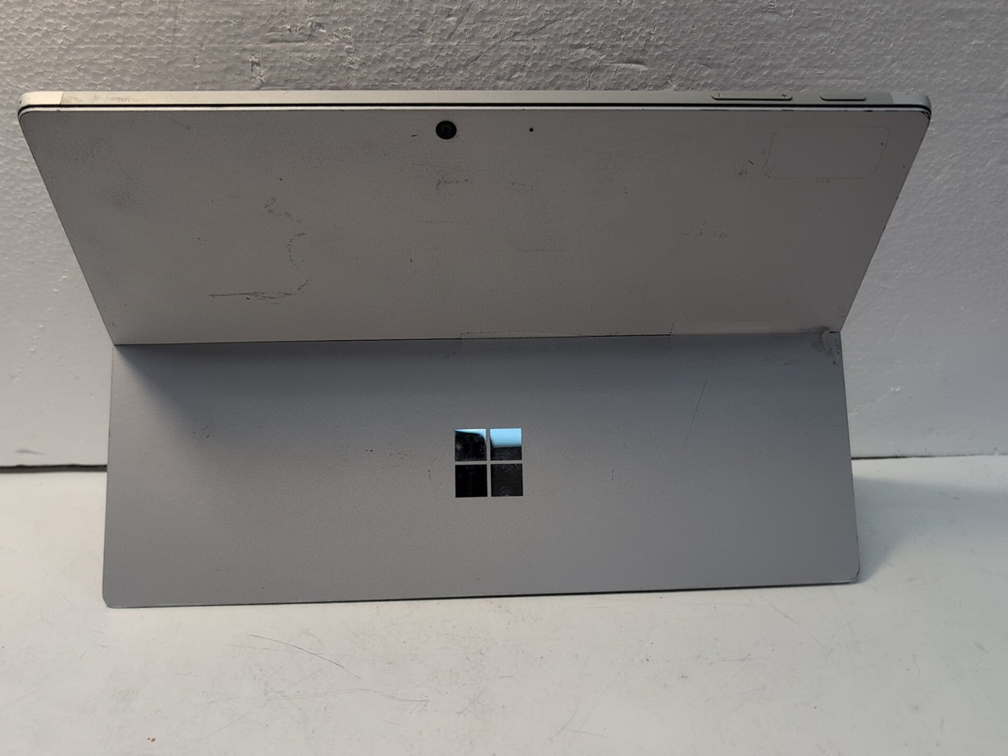 🔥 (Cracked,  SSD issue, AS IS) Microsoft Surface Pro 7 1866 / 8GB RAM -