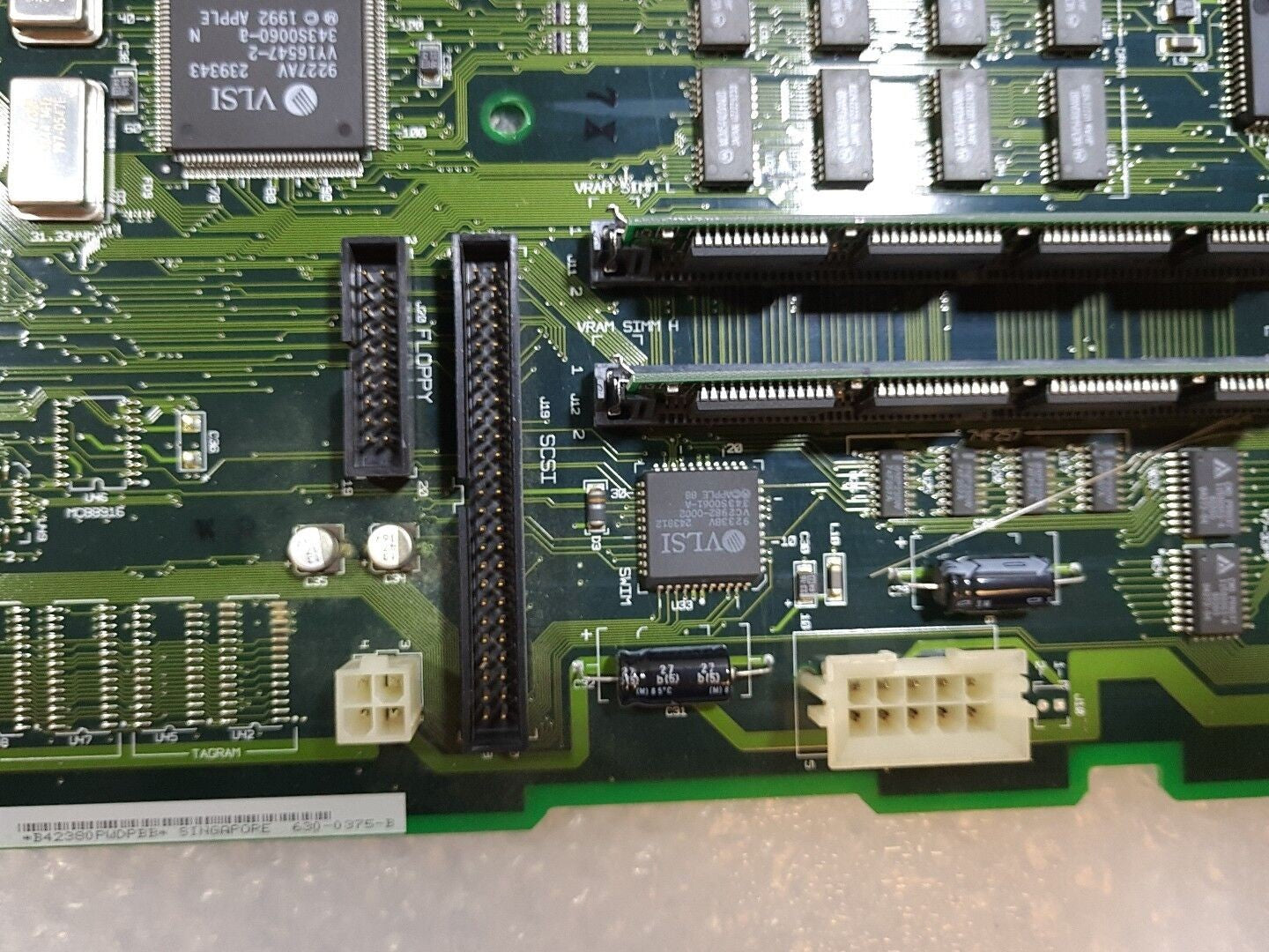 - ANTIQUE APPLE COMPUTER BOARD 820-0373-A 630-0375-B