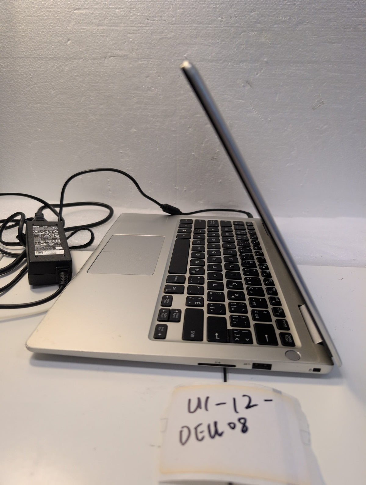 🎸 Dell Inspiron 7370 P83G 13.3" Laptop i5-8250U 8GB RAM 256GB SSD (NO BATTERY)