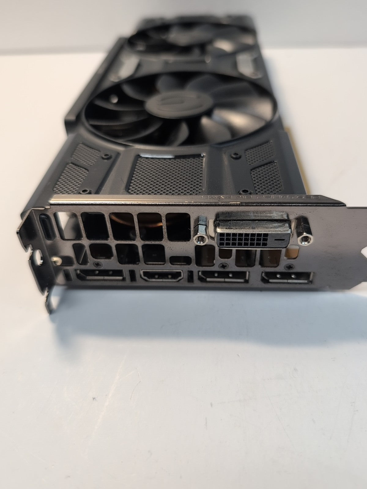 EVGA GeForce GTX 1060 3GB SSC Gaming ACX 3.0 Graphic Card (03G-P4-6167-KR) -