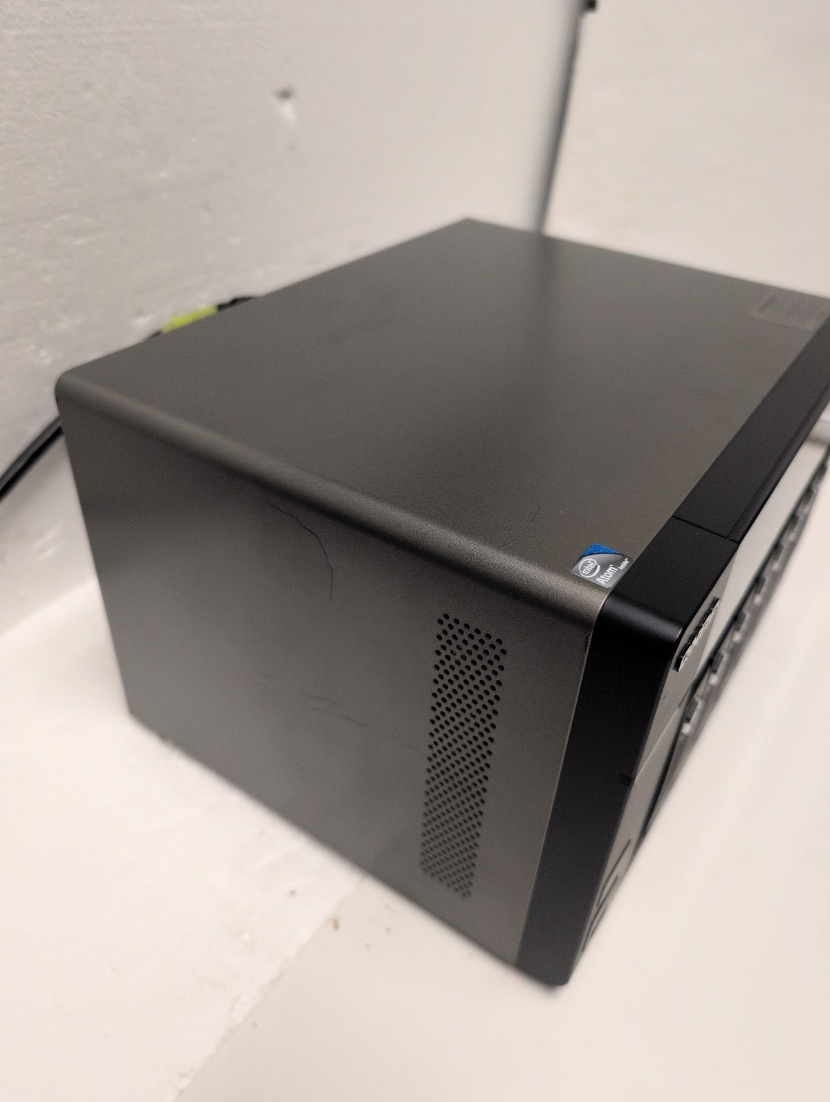 🎸 QNAP TS-859 Pro+ 8-Bay NAS Network Attached Storage With Caddy (No HDD)