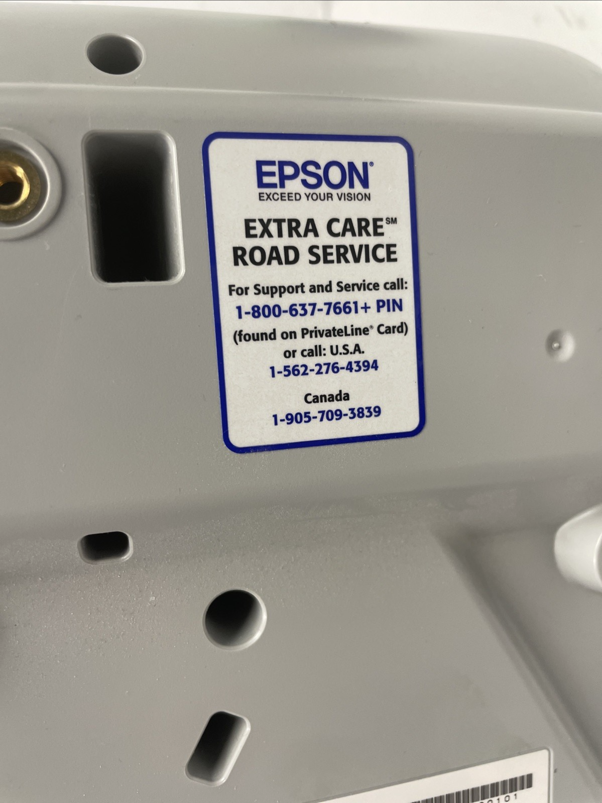 EPSON H602A  585W HDMI VGA LCD Projector With remote 225 hours