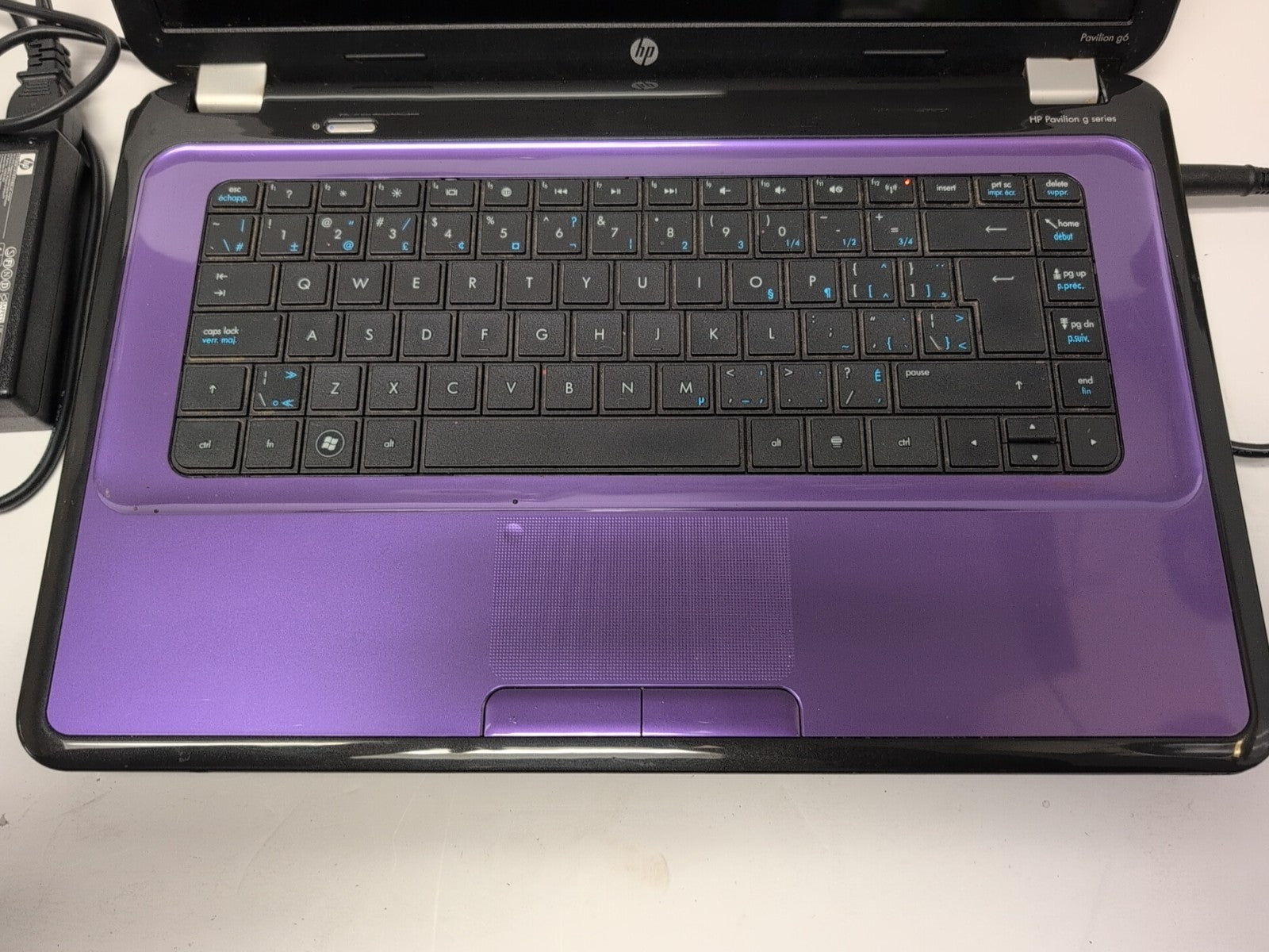 HP PAVILION G6 15.6" Laptop - AMD E-450 APU/4GB RAM/250GB HDD/ Win XP (*READ) -