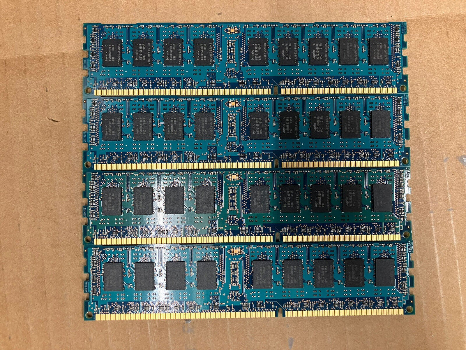 ~ (4x 2GB) Hynix 2Rx8 PC3-10600R HMT125R7BFR8C -H9 DDR3 ECC 500202 SERVER MEMORY
