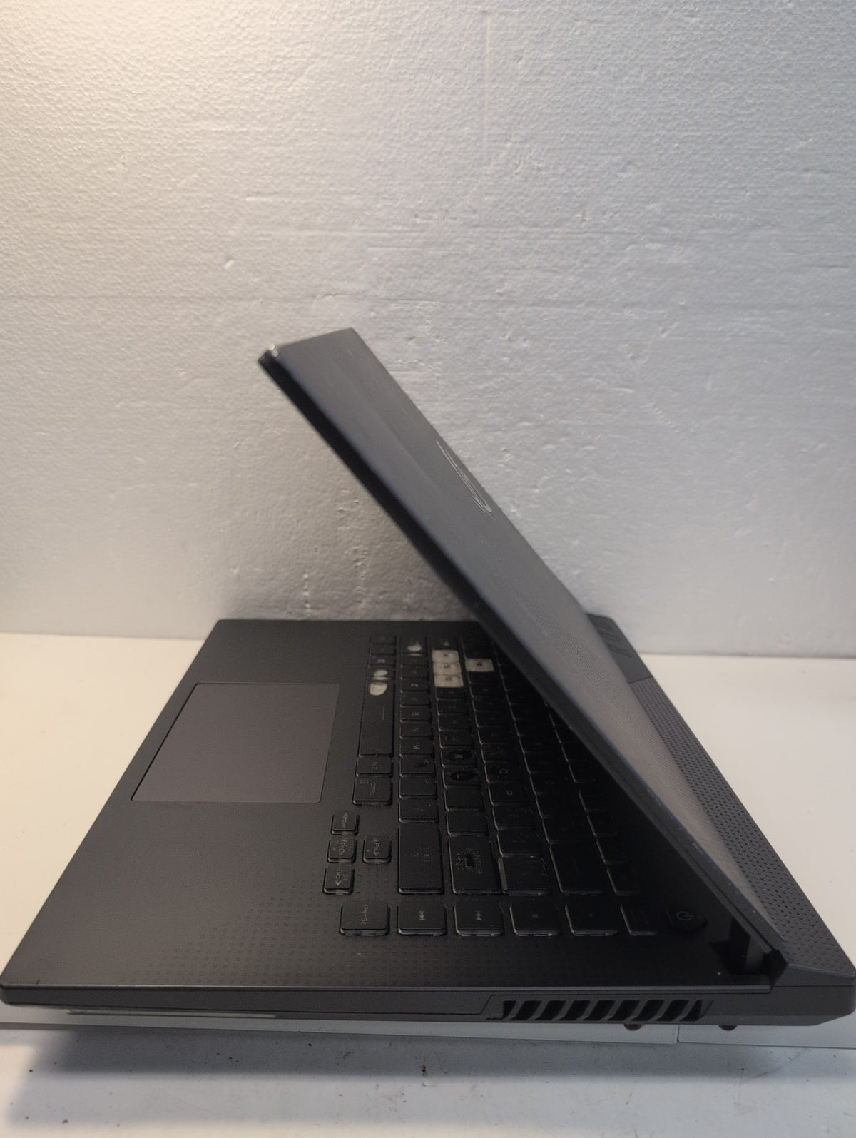 🎸 ASUS ROG Strix G513 Gaming Laptop Ryzen 7 4800H/16GB/512GB SSD/RTX 3050 READ