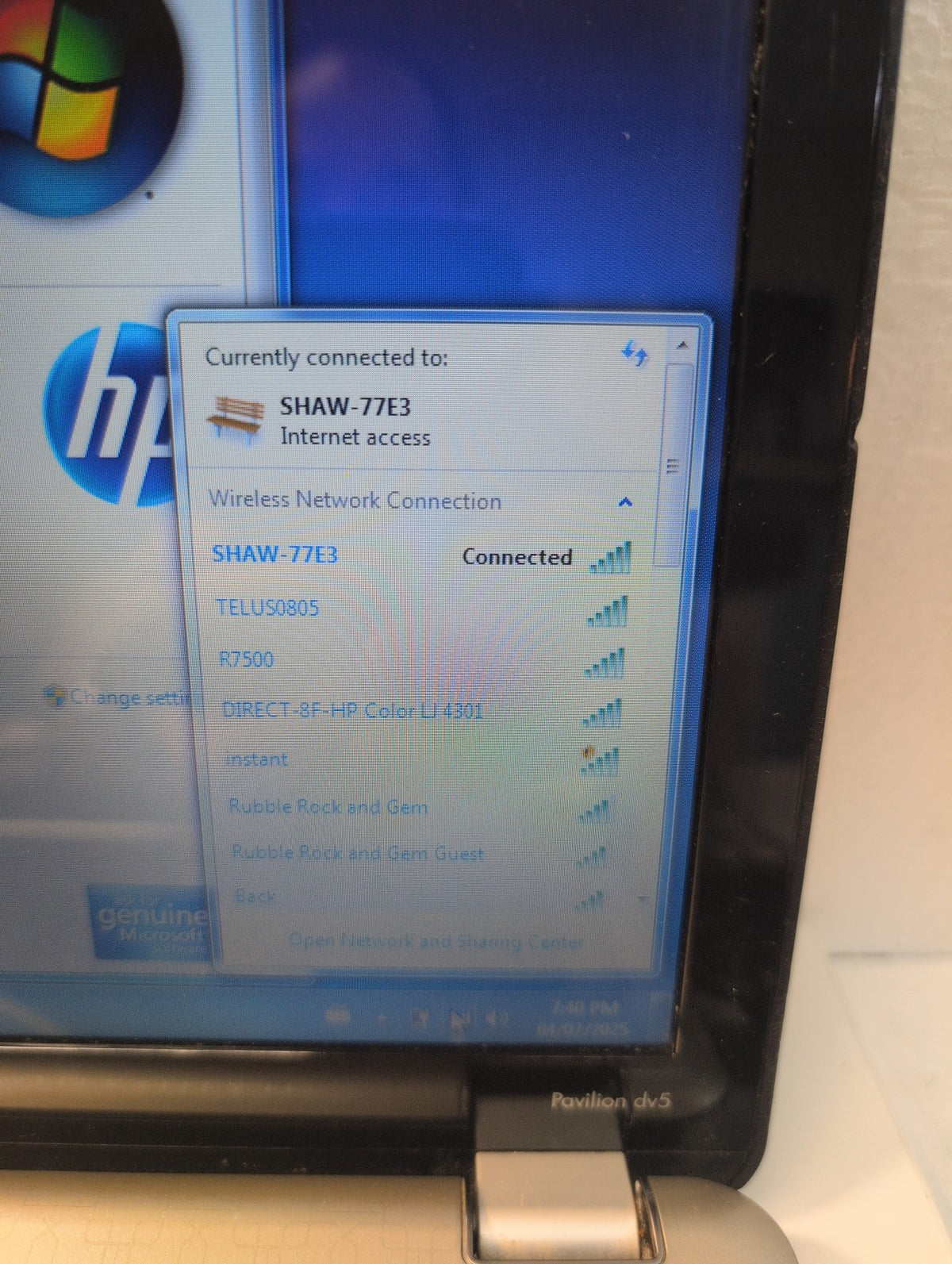 HP Pavilion dv5 Notebook 14" AMD Turion II P540/4GB RAM /500GB HDD/ Win 7 -