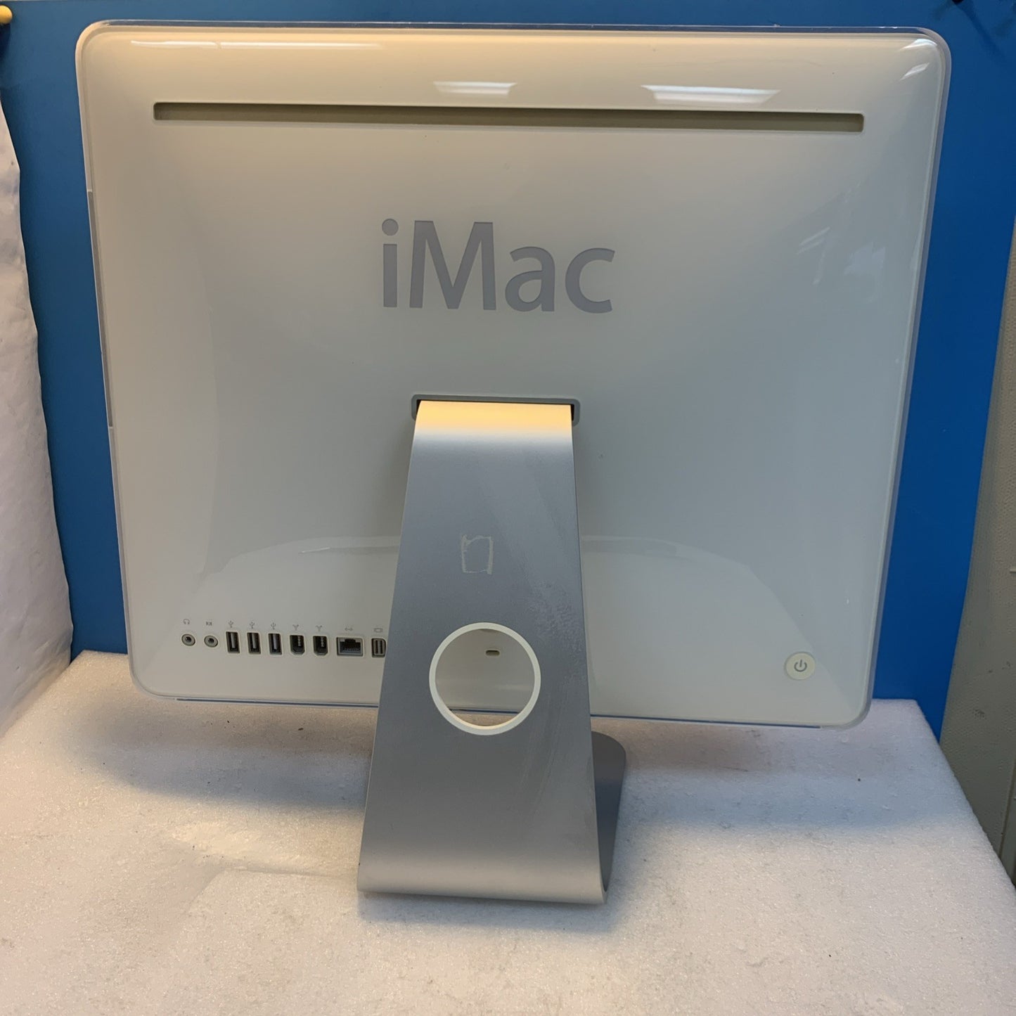 Nice ~ Apple iMac 17" Intel Core Duo 1.83Ghz 2GB RAM 160GB OS X 10.5
