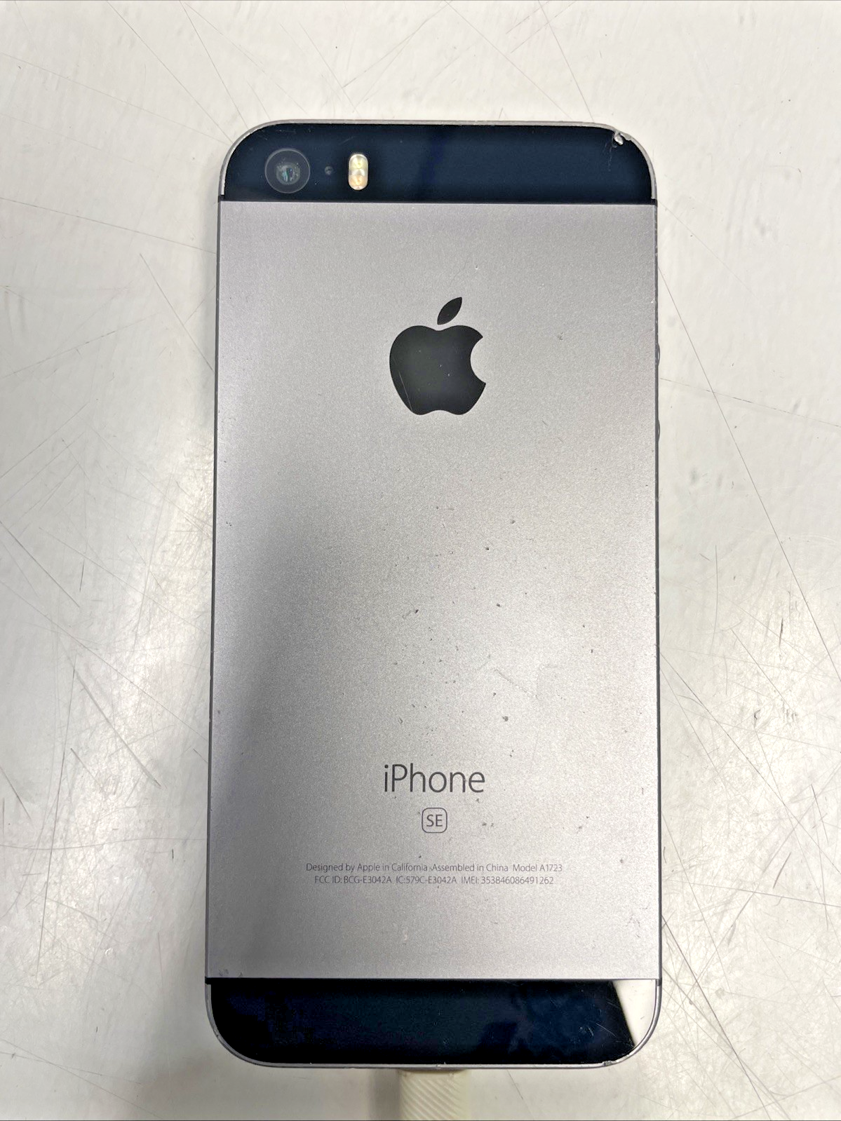 🔥Unlocked Iphone SE 32G Scratched Screen Bent Corner 83% BAT Carrier:Telus +