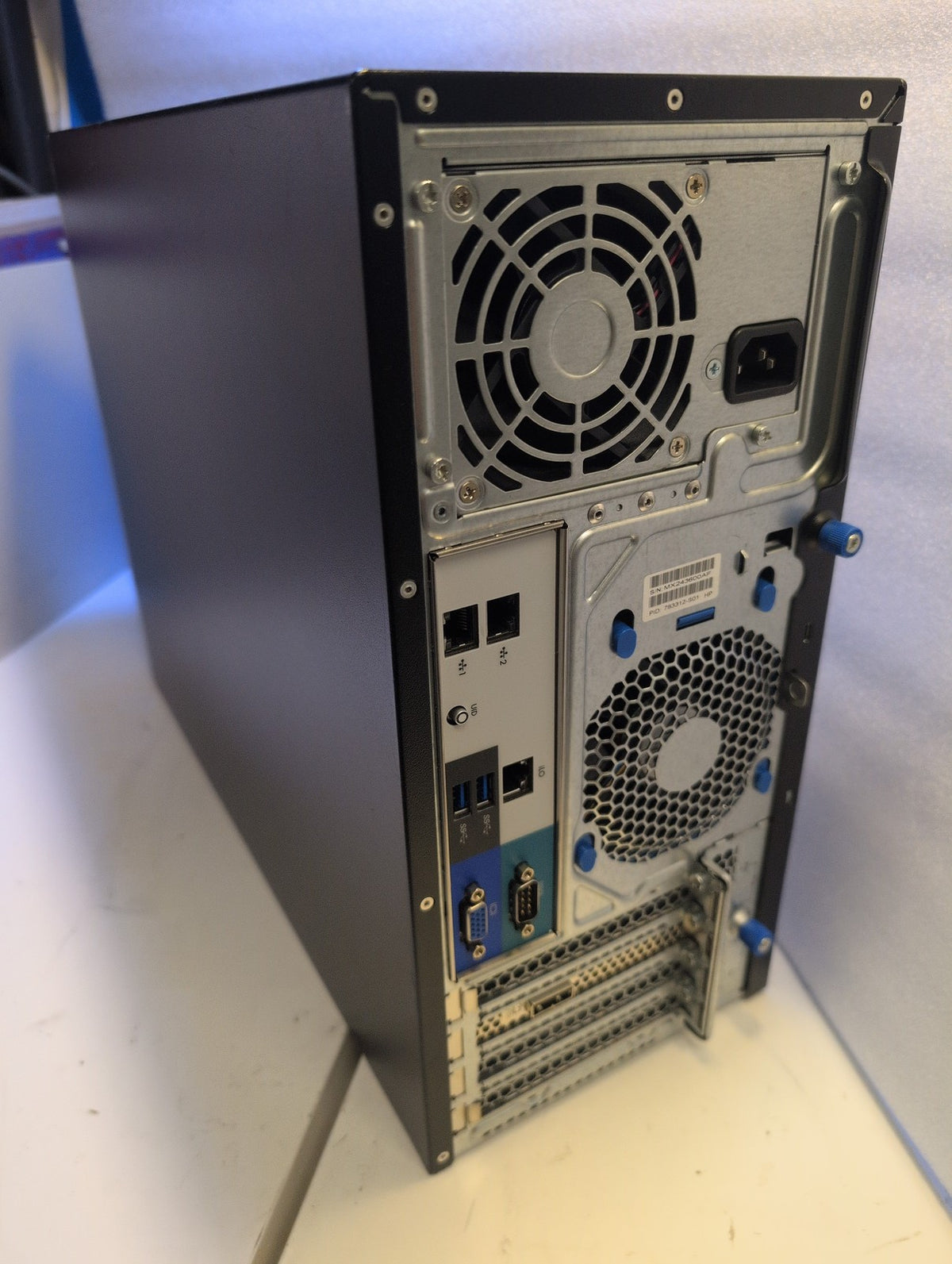 🎸 HP ProLiant ML310e Gen8 v2 Tower Server 783312-S01 Xeon E3-1220v3 16GB NO HDD