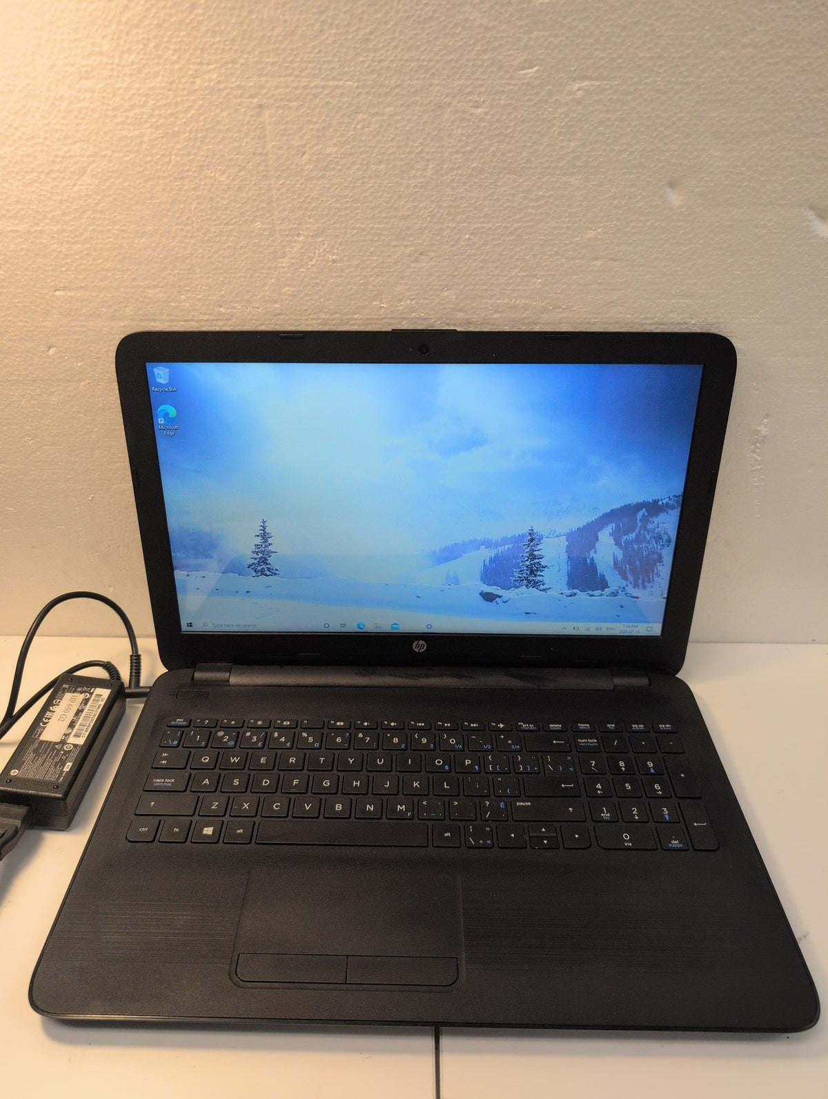 🎸 HP 15 Notebook 15.6in TOUCH LAPTOP AMD A8-7410 8GB RAM 1TB HDD Win10