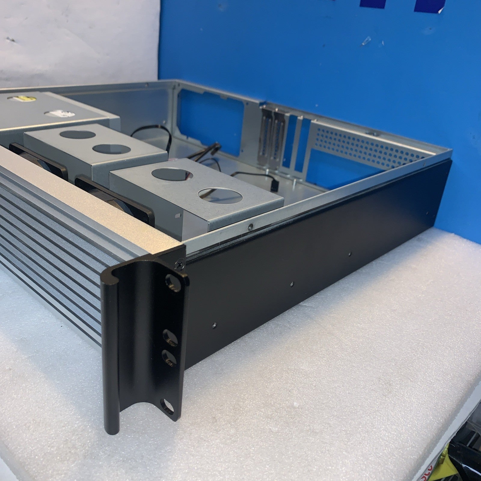 Mountable ~New ~  Nice & strong Desktop metal case mATX