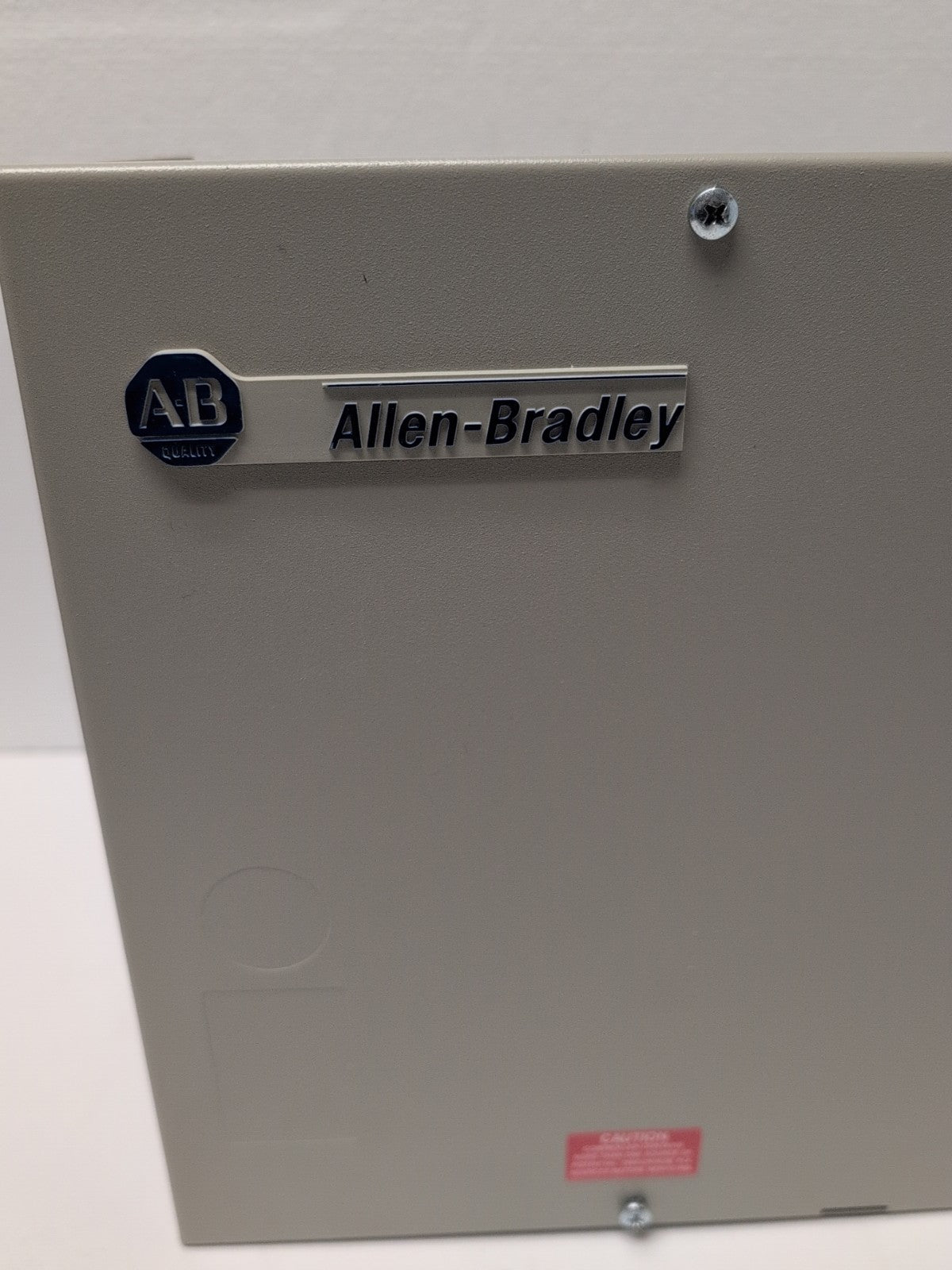 Unused Allen Bradley ENCLOSED STARTER IP42 Series A 109-C23ADXXX-T 100-C23*10 -
