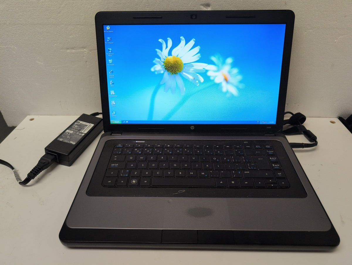 🎸 HP 2000 Notebook PC 15.6in Laptop AMD E-350 CPU/4GB RAM/500GB HDD /Win XP