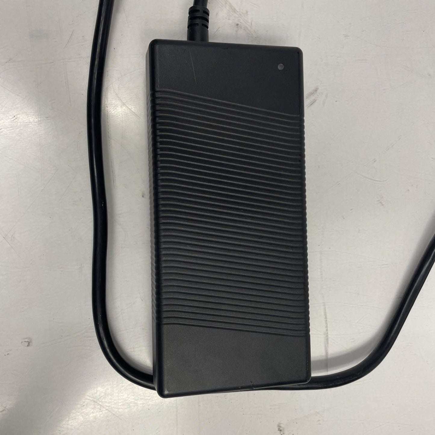 Volgen ATS250T-P120 AC Adapter 12V 20A 240w 6 PIN+