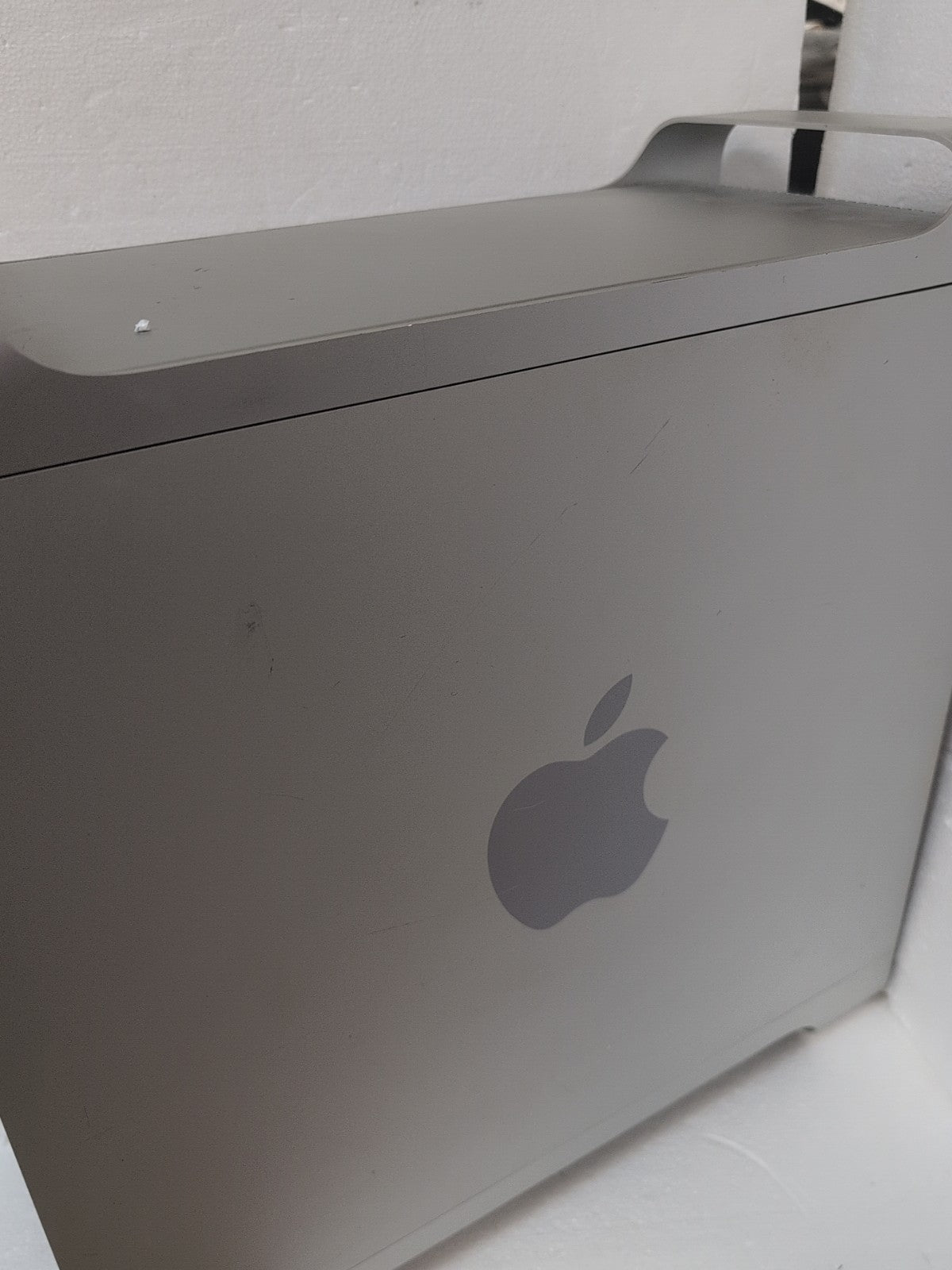 🔥 Mac Pro A1289 Mid 2010 Tower 2X2.4GHz Xeon/ 8GB DDR3/1TB HDD/10. 13 (Read) -