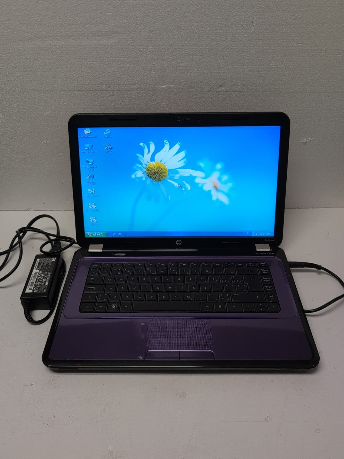 HP PAVILION G6 15.6" Laptop - AMD E-450 APU/4GB RAM/250GB HDD/ Win XP (*READ) -