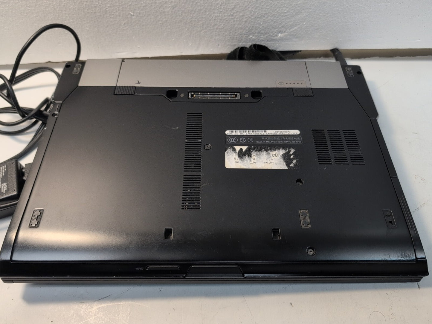 🔥 Dell Latitude E6400 14" Laptop Core 2 Duo P8600/4GB RAM/200GB HDD/WIN XP -