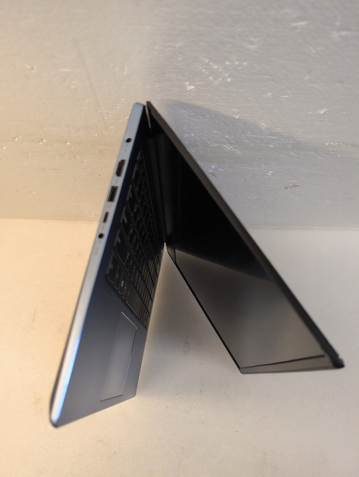 🎸 Lenovo Ideapad 530S-14IKB 81EU 14in Laptop No SSD/RAM For Parts Not Working