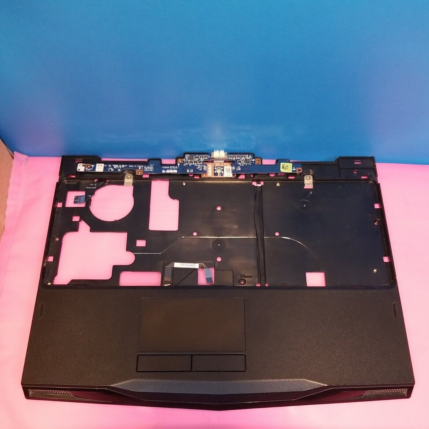 Palmrest/power switch/mouse pad for Dell Laptop Alienware M11x R2