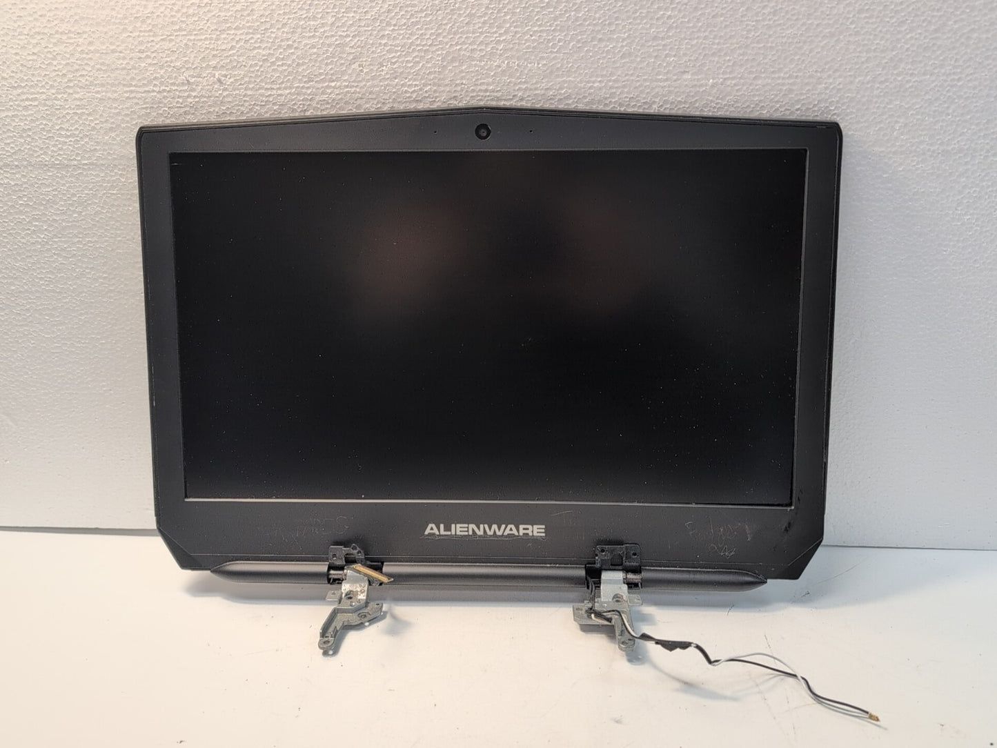 Dell Alienware 15.6" 15 R2 Laptop FHD LCD Screen Complete Assembly (Side Dent) -