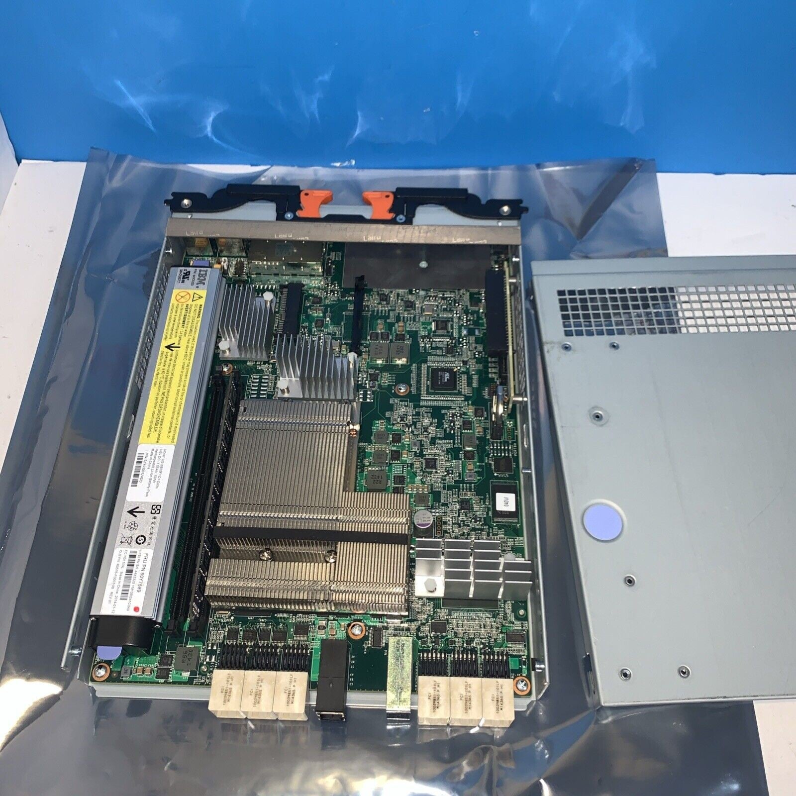 IBM Storwize V3700 Array Controller Canister Node+4Port 8G HBA