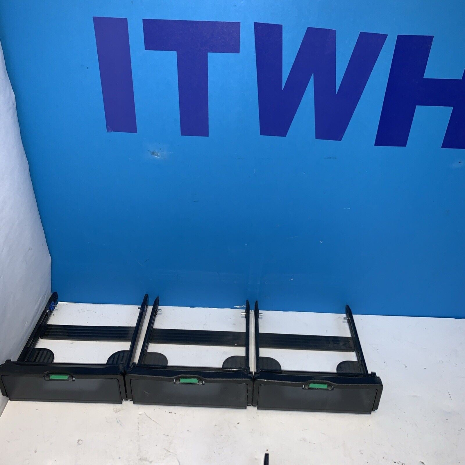 3x  HP Z600 Z800 Z620 Z820 Workstation 3.5" Hard Drive Tray Caddy 506601-002 001