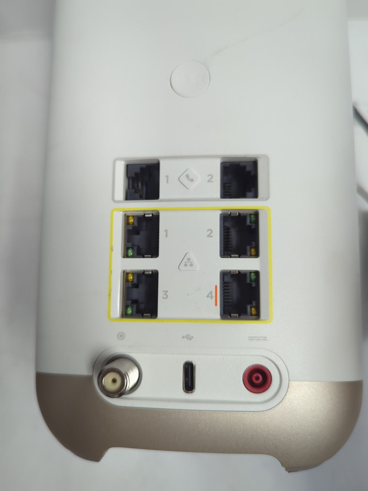 ROGERS CGM4981 CGM4981SHW 3.1 Tri-Band Wi-Fi 6 Panoramic Gateway Router W/AC -