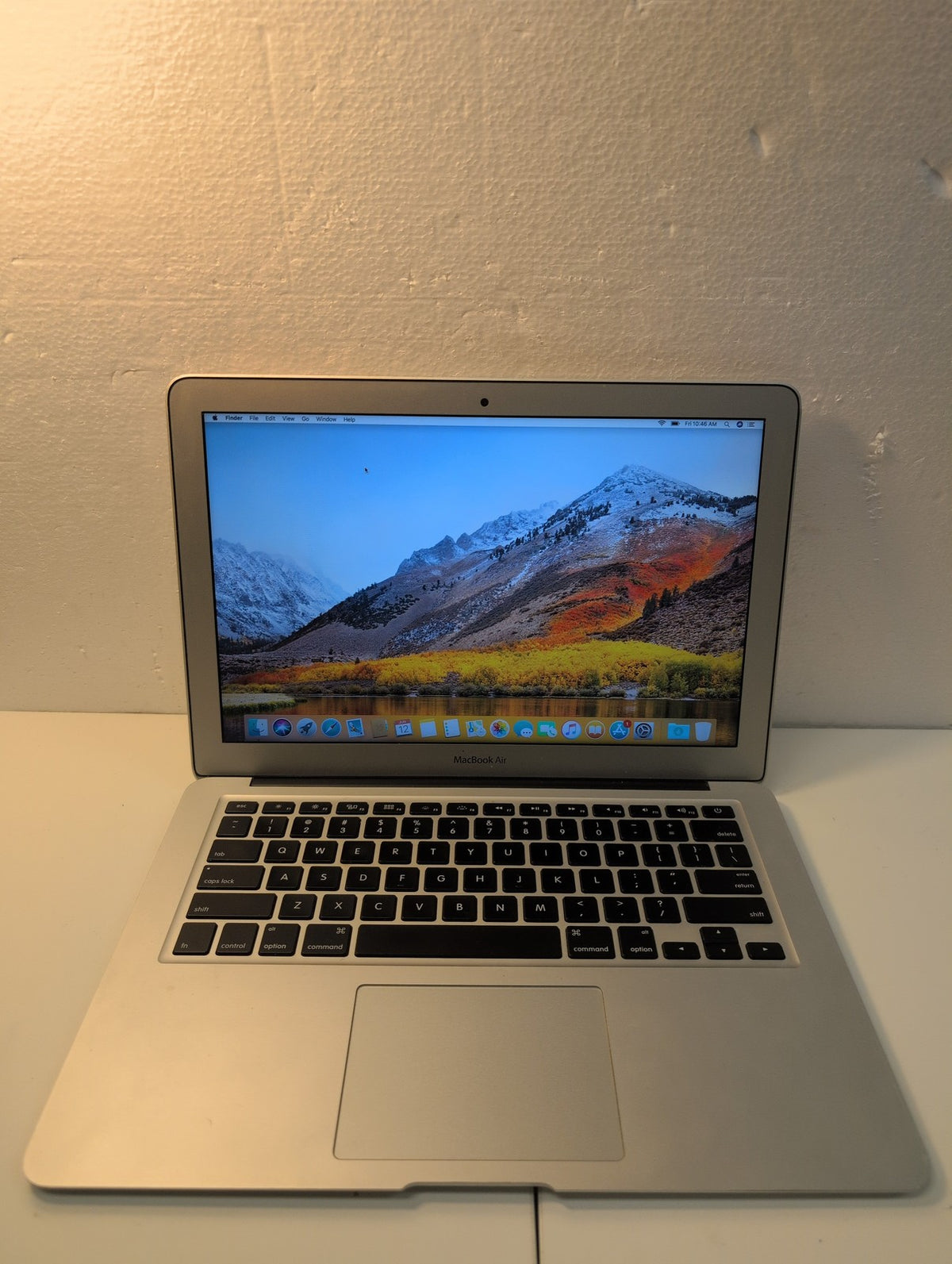 NICE Apple MacBook Air A1466 13" 2017 1.8GHz i5/8GB /128GB SSD (NO AC ADAPTER) -
