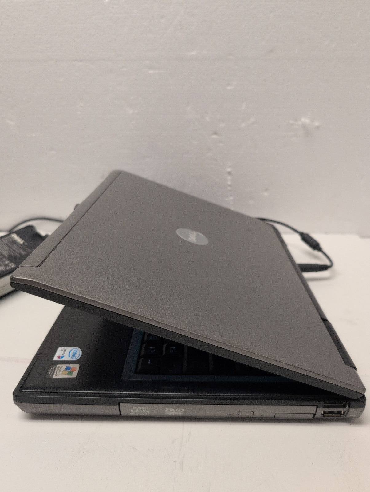 🔥 Dell Latitude D620 14" Laptop T2400 1.83Ghz /2.5GB Ram /500GB HDD/win XP -