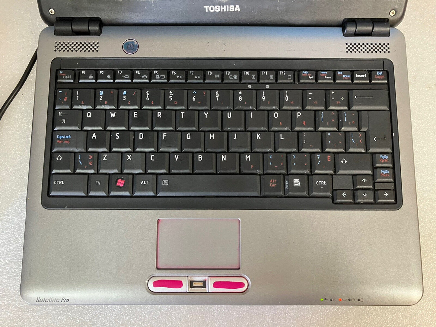 Toshiba Satellite Pro U400 13.3" Laptop C2D T5870 3GB RAM, 300GB Windows XP SP3