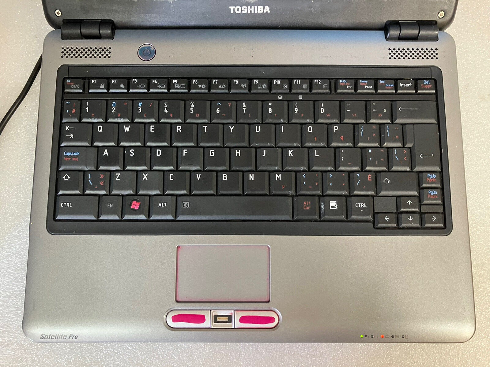 Toshiba Satellite Pro U400 13.3" Laptop C2D T5870 3GB RAM, 300GB Windows XP SP3