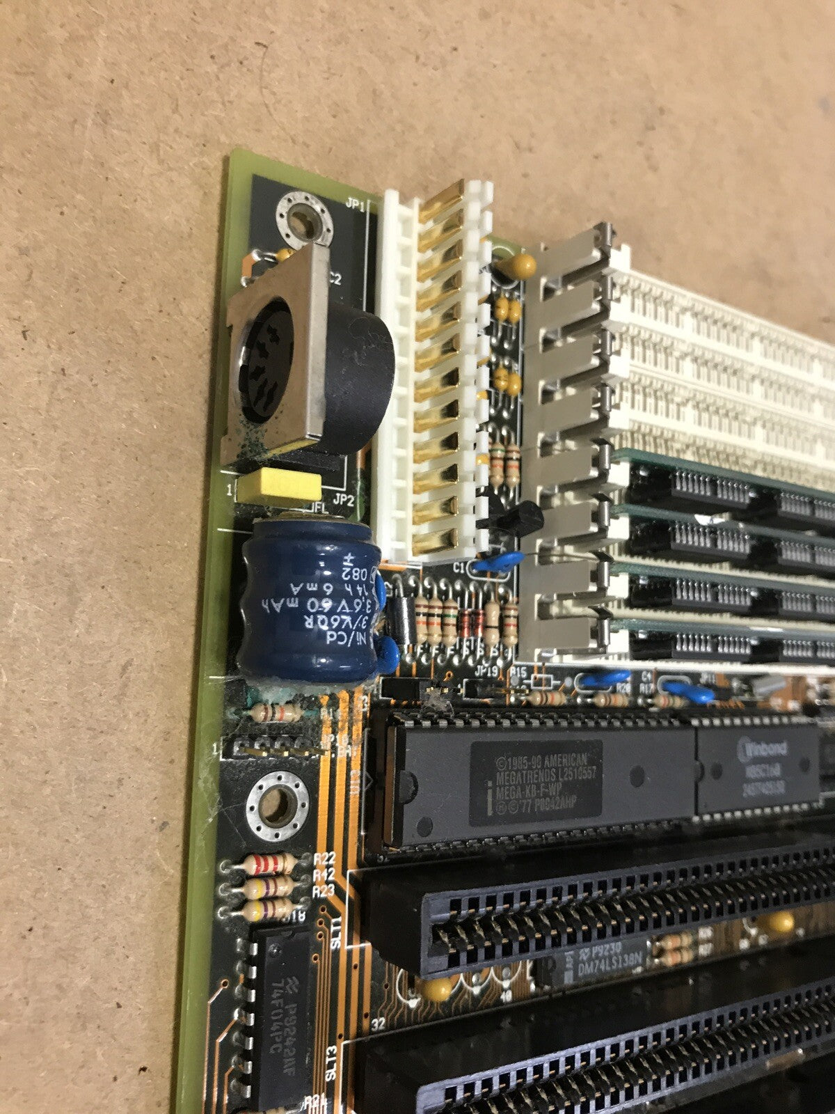 A486SX/DX Motherboard w/ CPU+ memory, AMIBIOS 486DX ISA BIOS