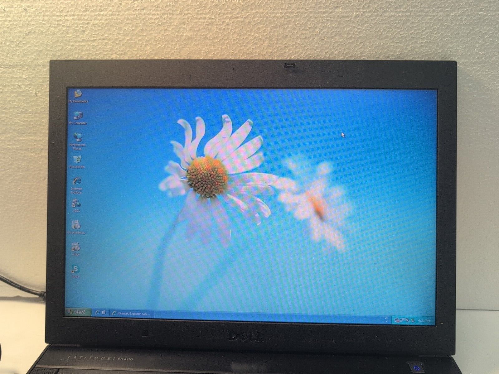  Dell Latitude E6400 14" Laptop C2D P8600/4GB/250GB HDD/WIN XP/Working Battery -