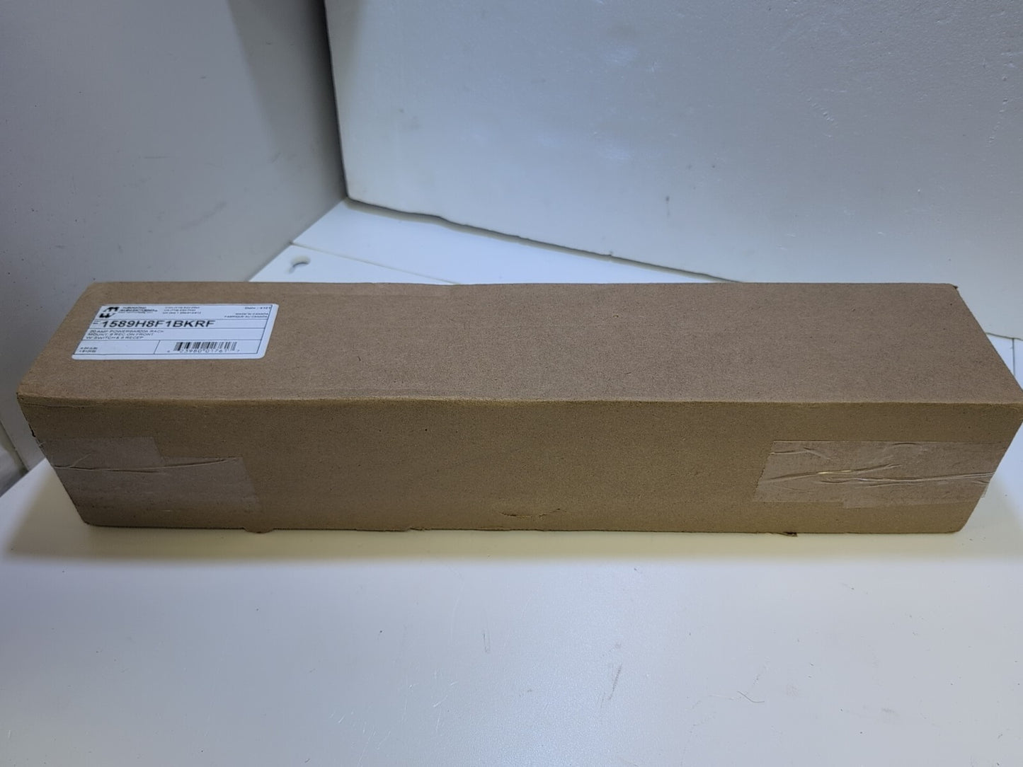 NEW Hammond 1589H8F1 BKRF Wall Mount Rack Power Strip 8-Outlet 120v 20A -