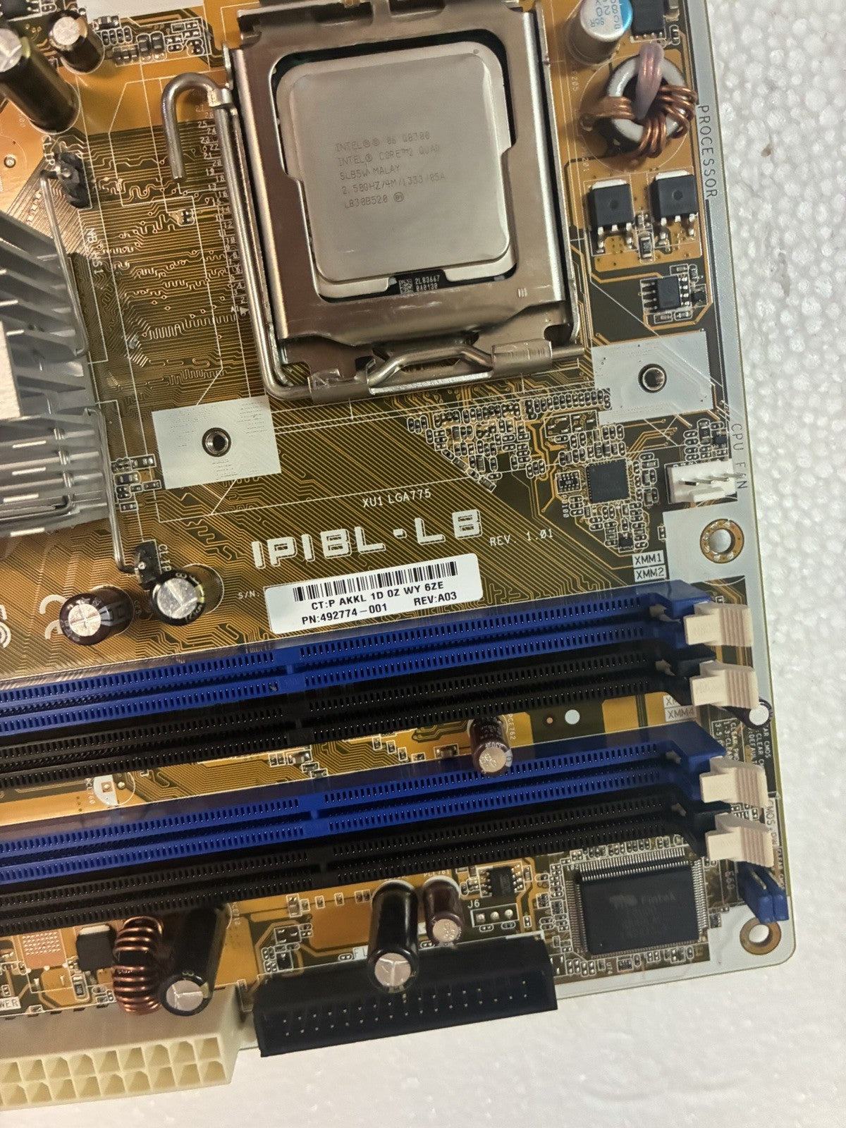 🔥 ASUS IPIBL-LB w/ Intel 4- Core Q8300 CPU motherboard